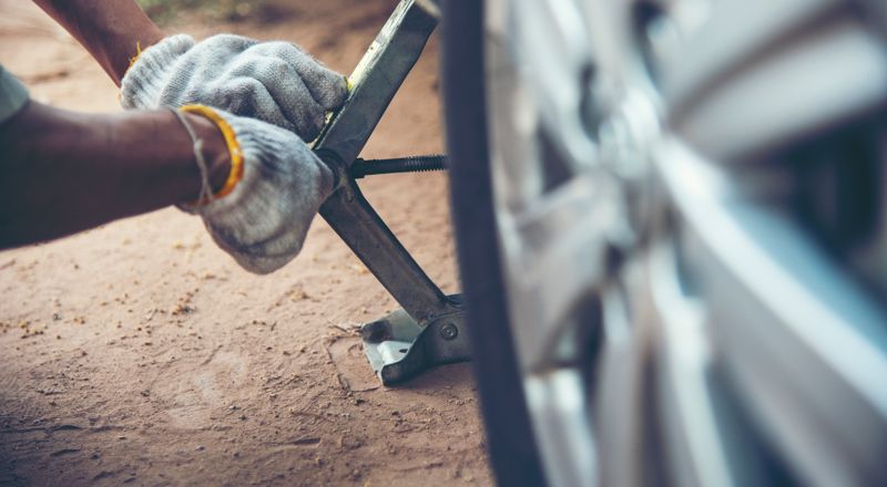 Changement de roue et réparation pneu à Suresnes 92150