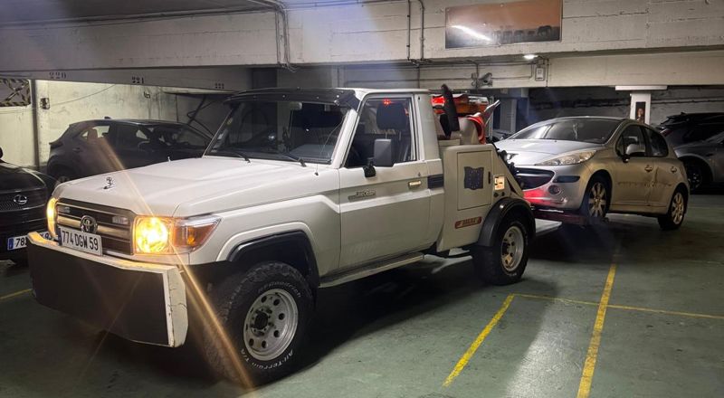Sortie de véhicule en parking sous-sol à Suresnes 92150