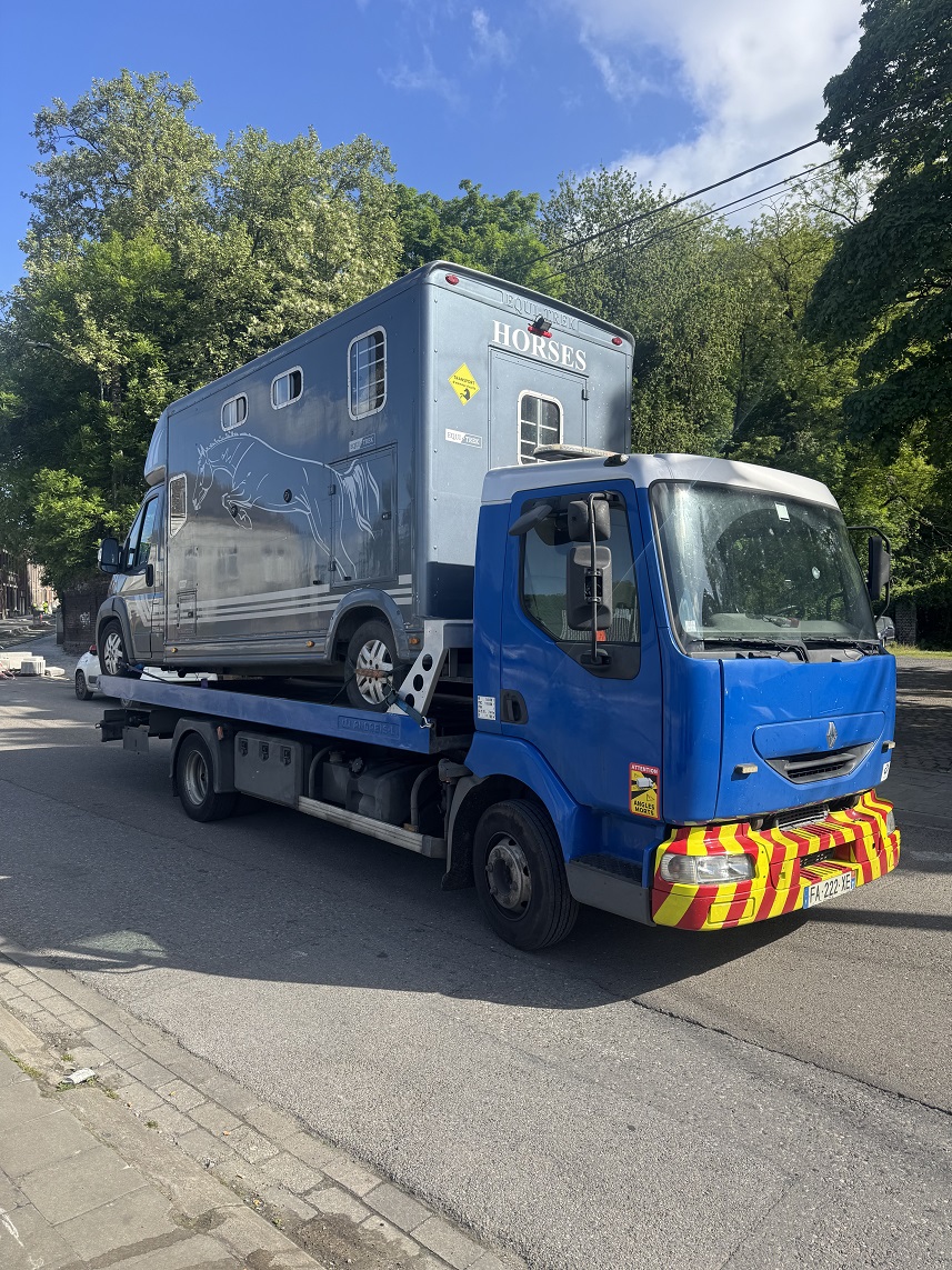 Remorquage camion chevaux suresnes  92150 ile de france